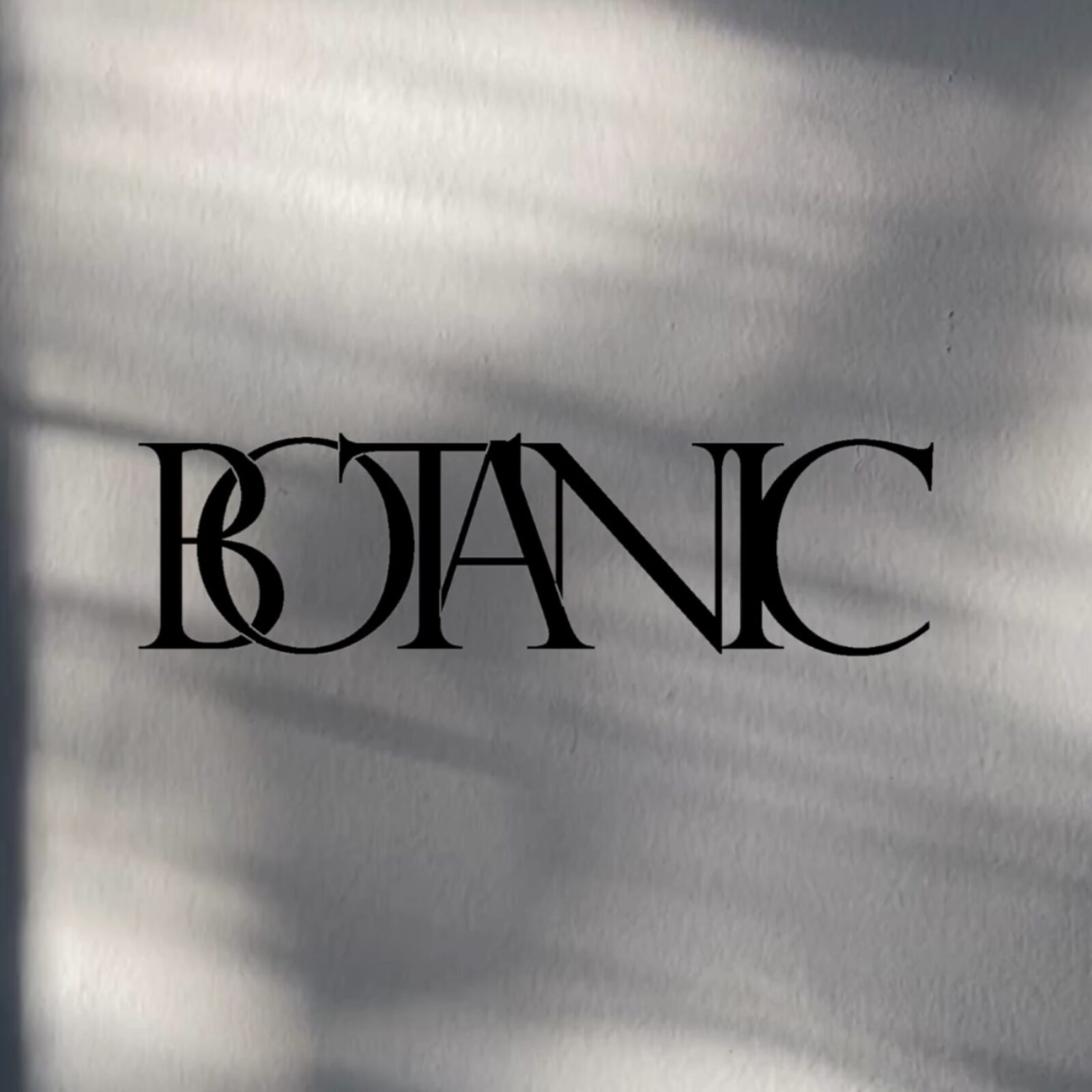 Botanic wordmark in natural light